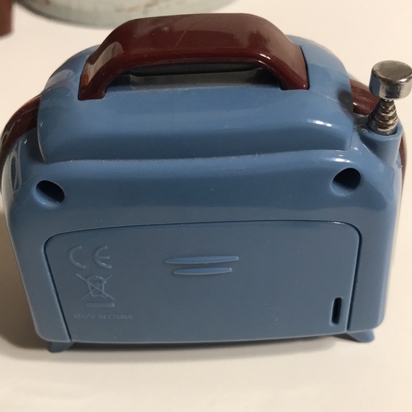 Radio Final Sale - Picture 2 of 7